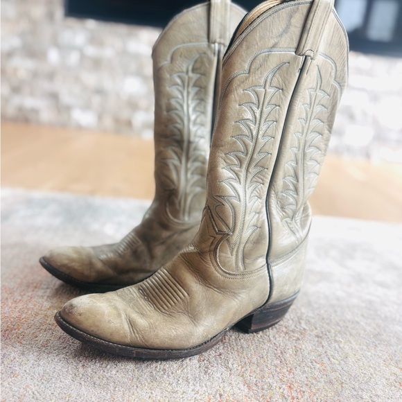 Vintage Tony Lama Tan Leather Cowboy Boots - Picture 1 of 9